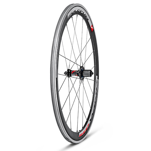 Road bike wheels Carbon wheels and aluminum wheels by Fulcrum